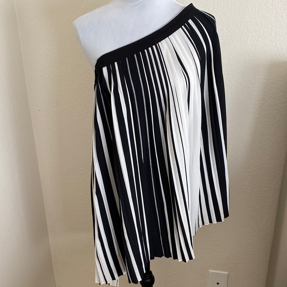 Vince Camuto Black and White Pleated Midi Skirt
